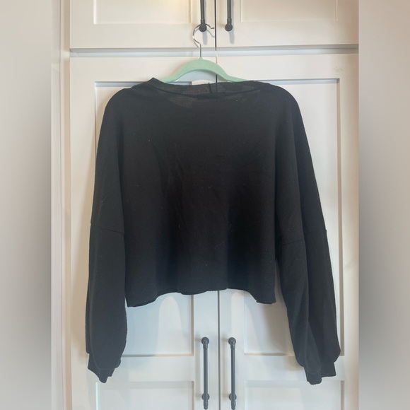 Women's Black Top - Picture 2 of 3